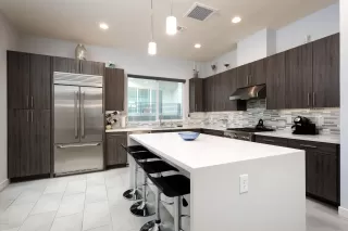 Photo #5: 6040682 Listing