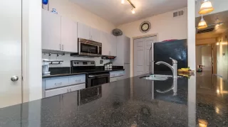 Photo #6: 6040713 Listing