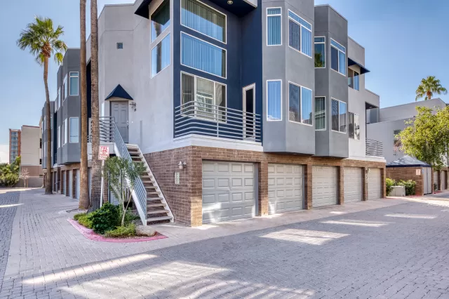 MLS: 6040809 Condo For Sale