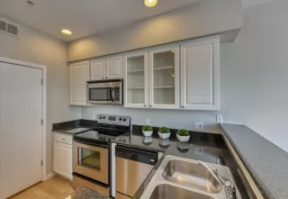 Photo #6: 6040809 Listing