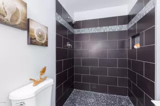 Photo #6: 6040811 Listing