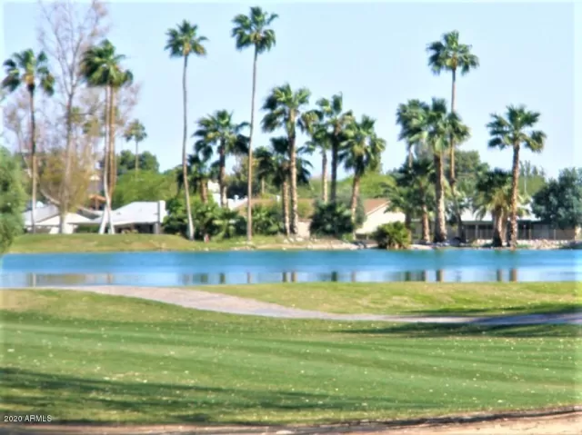 MLS: 6040969 Condo For Sale