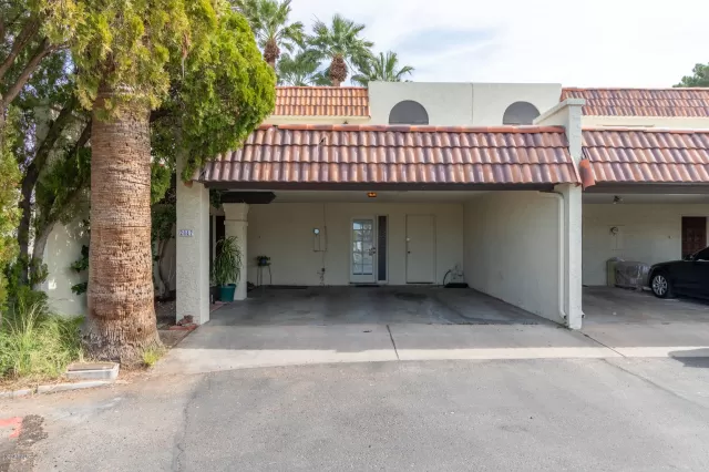 MLS: 6041033 Condo For Sale