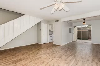 Photo #2: 6041388 Listing 