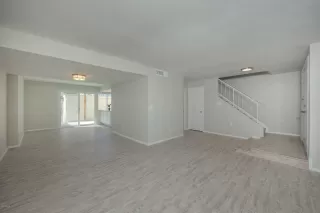 Photo #2: 6041796 Listing