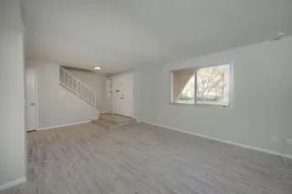 Photo #3: 6041796 Listing