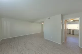 Photo #4: 6041796 Listing