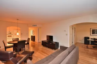 Photo #3: 6041900 Listing