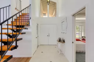 Photo #5: 6042099 Listing