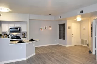 Photo #4: 6042307 Listing 