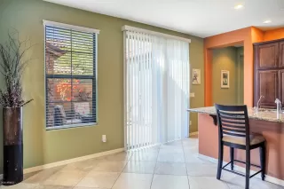 Photo #5: 6042325 Listing