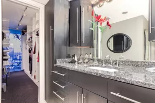 Photo #5: 6042583 Listing 