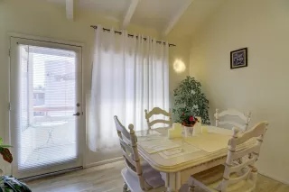 Photo #5: 6042620 Listing