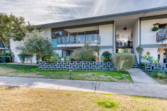 MLS: 6042630 Condo For Sale