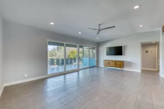 Photo #5: 6042630 Listing