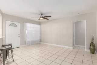 Photo #5: 6042646 Listing