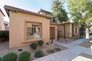 Photo #4: 6042903 Listing