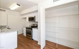 Photo #6: 6042964 Listing