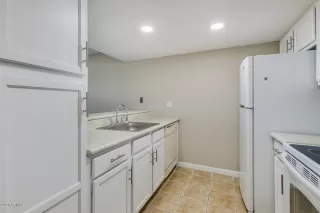 Photo #4: 6042971 Listing