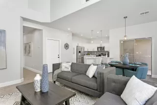 Photo #2: 6043127 Listing