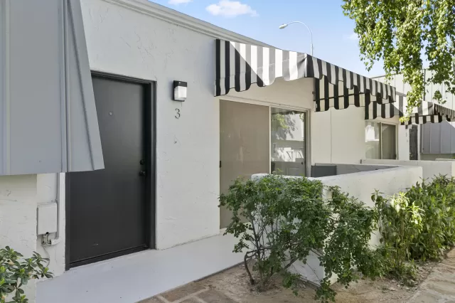 MLS: 6043149 Condo For Sale