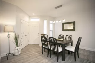 Photo #4: 6043222 Listing