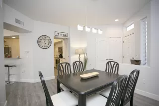 Photo #5: 6043222 Listing