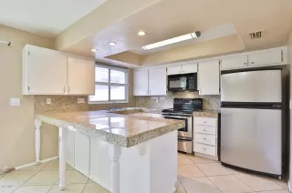 Photo #4: 6043446 Listing