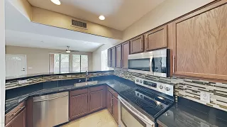 Photo #4: 6043491 Listing