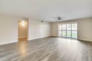 Photo #4: 6043580 Listing