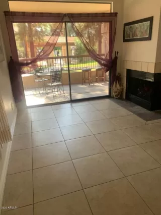 Photo #6: 6043614 Listing