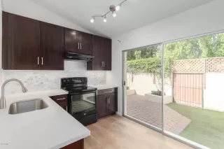 Photo #4: 6043620 Listing