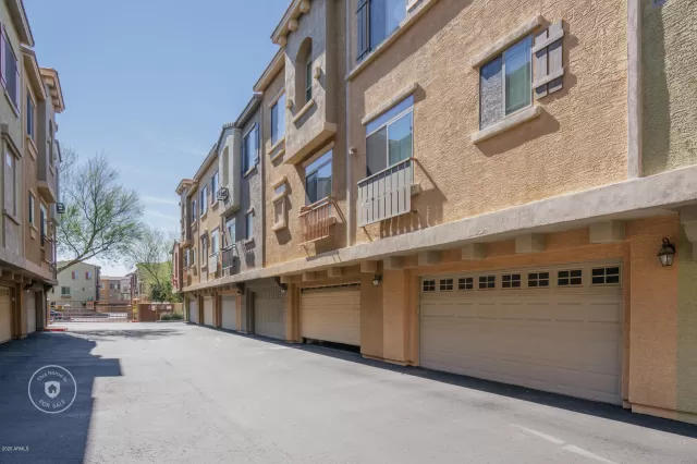 MLS: 6043791 Condo For Sale