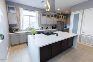 Photo #5: 6043963 Listing