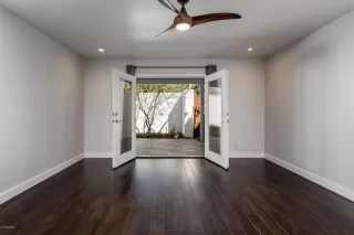 Photo #4: 6044098 Listing