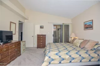 Photo #6: 6044289 Listing