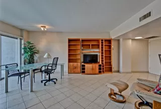 Photo #5: 6044549 Listing