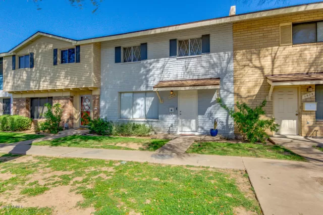 MLS: 6044598 Condo For Sale