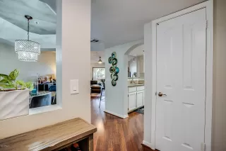 Photo #4: 6044684 Listing 