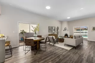 Photo #2: 6044805 Listing