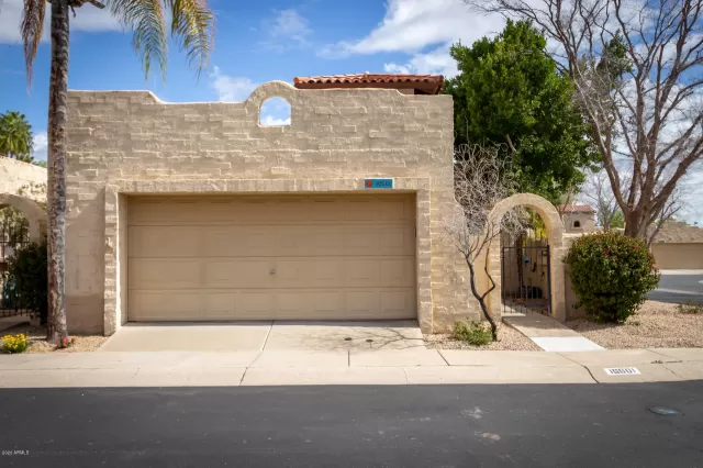 MLS: 6044886 Condo For Sale