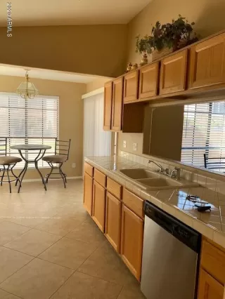 Photo #3: 6045458 Listing