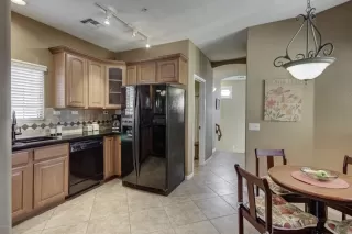 Photo #4: 6045467 Listing