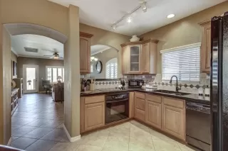 Photo #6: 6045467 Listing