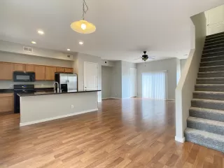 Photo #4: 6045485 Listing
