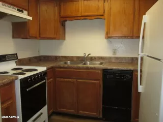 Photo #4: 6045653 Listing