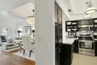 Photo #2: 6045824 Listing