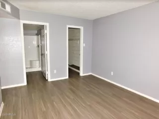 Photo #5: 6045983 Listing