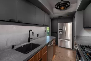 Photo #3: 6046001 Listing