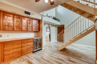 Photo #6: 6046119 Listing